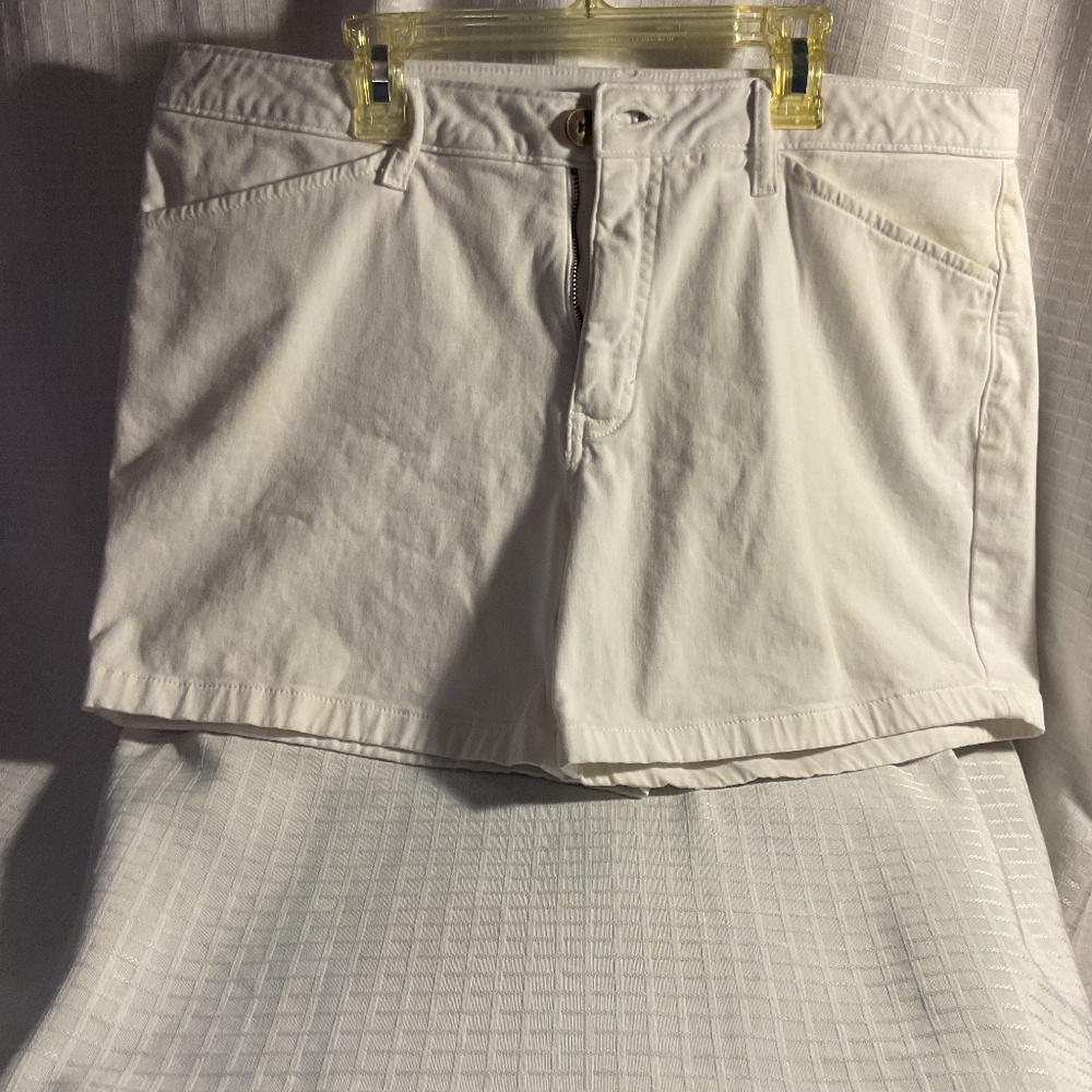 Women’s shorts size 12
